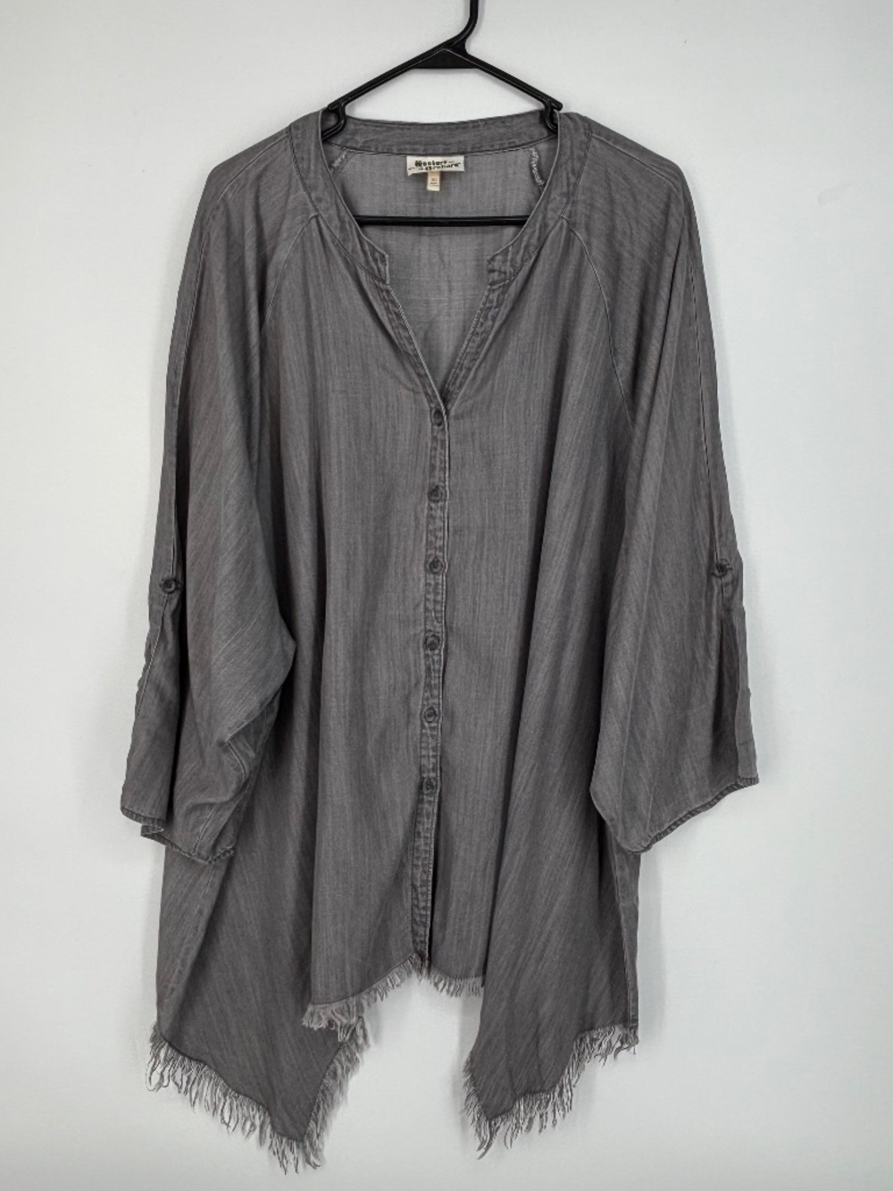 Hester & Orchard Womens 3X Button Front Tunic Top Gray 3/4 Sleeves Frayed Hem